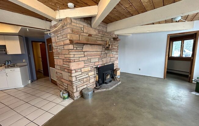 1 Bedroom Apartment with Private Entrance in Nederland Home