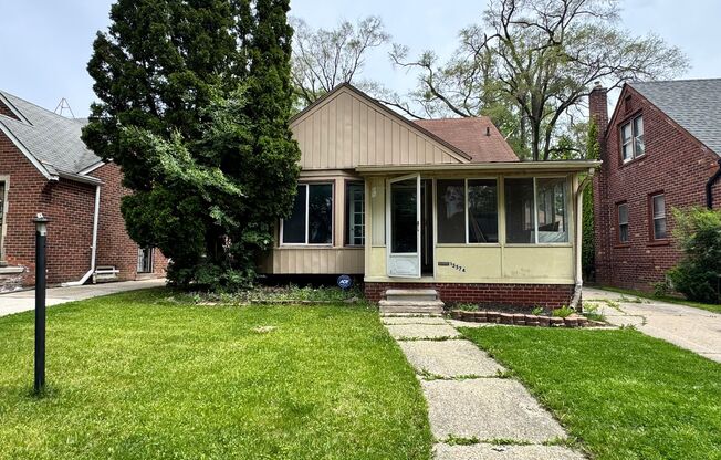 Charming 3-Bedroom home for lease!