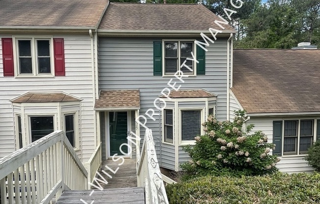 6527 ENGLISH OAKS DR