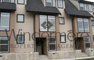 211 W Sumach *Vue 22 Townhome Close to Downtown*