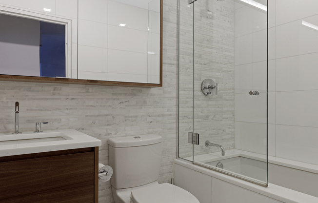 1 bed, 1 bath, $5,995, Unit 4H