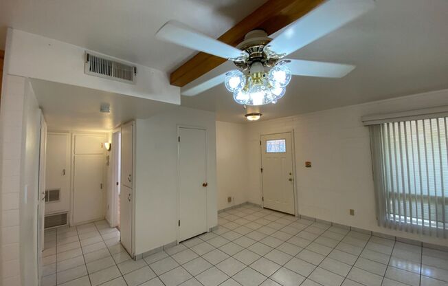 2 beds, 1 bath, $1,295