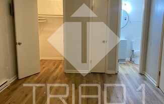 1 bed, 1 bath, $750, Unit F