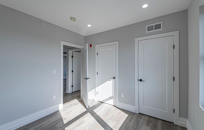2 beds, 1 bath, 923 sqft, $2,063, Unit Unit 304