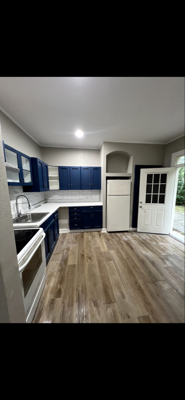 352 E DR