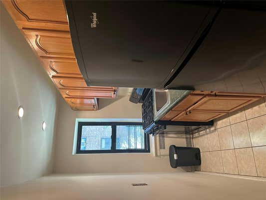 Studio, 1 bath, 650 sqft, $1,900, Unit 125