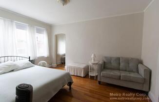 89 STRATHMORE RD