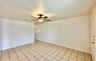 2 beds, 1 bath, 970 sqft, $1,100