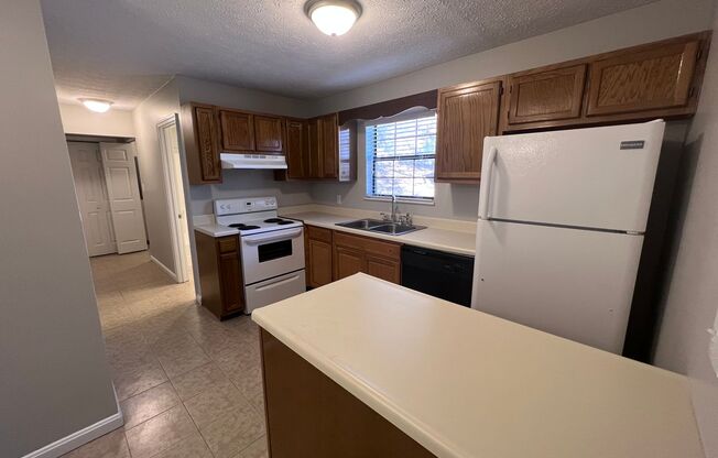 2 beds, 2 baths, 1,200 sqft, $1,495, Unit 102