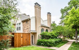 1 Bed, 1 Bath condo near Lower Greenville!