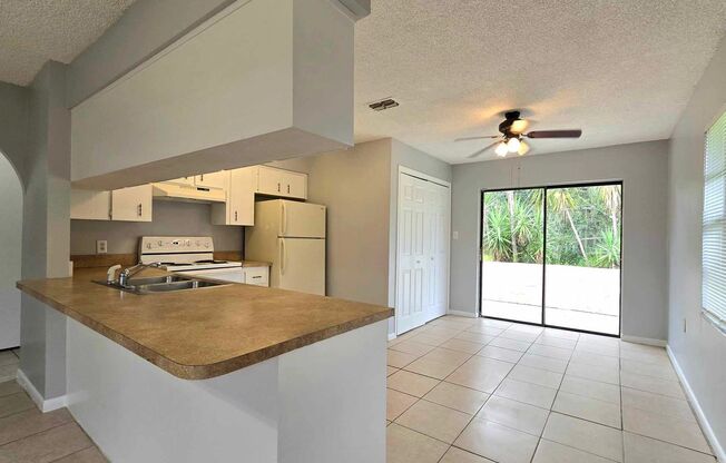 2 beds, 1 bath, 915 sqft, $1,450