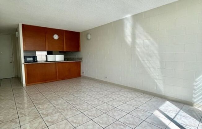 1 bed, 1 bath, $2,000, Unit APARTMENT 612