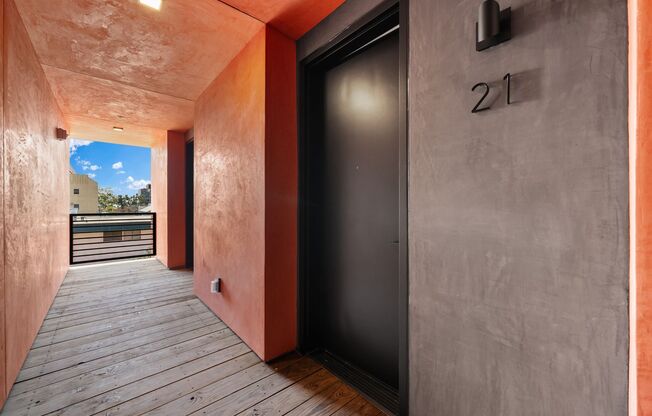 Studio, 1 bath, 353 sqft, $2,295, Unit Unit 21