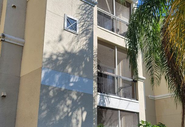 Annual UNFURNISHED Renovated 2/2 condo on the 2nd floor in gated Serenade on Palmer Ranch