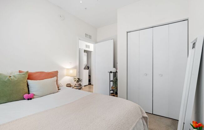 2 beds, 1 bath, 728 sqft, $1,635, Unit 406