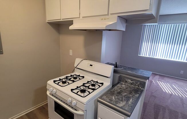 1 bed, 1 bath, 700 sqft, $1,850, Unit 23