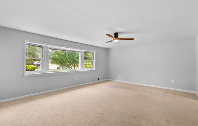 5 Bed 3 Bath - Chevy Chase Rambler - Move IN Ready