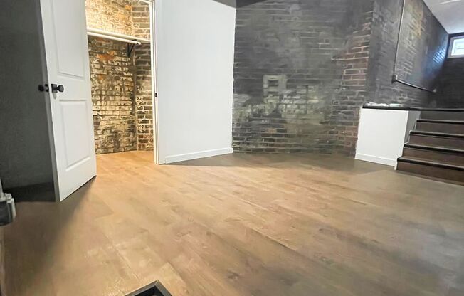 1 bed, 1 bath, 525 sqft, $1,475, Unit House