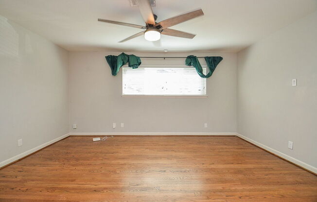 10050 HADDINGTON DR