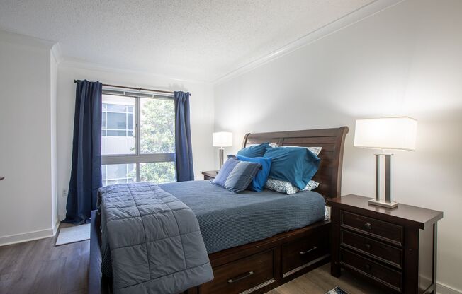 1 bed, 1 bath, $2,450, Unit (#1017)