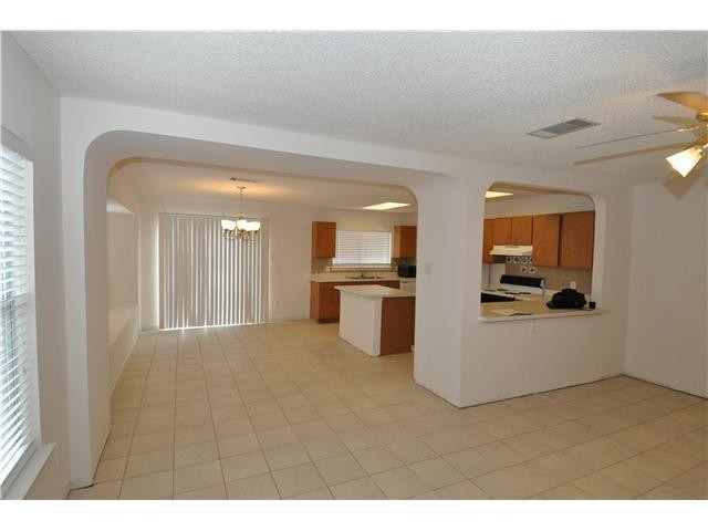 Great Location in Rpund Rock!