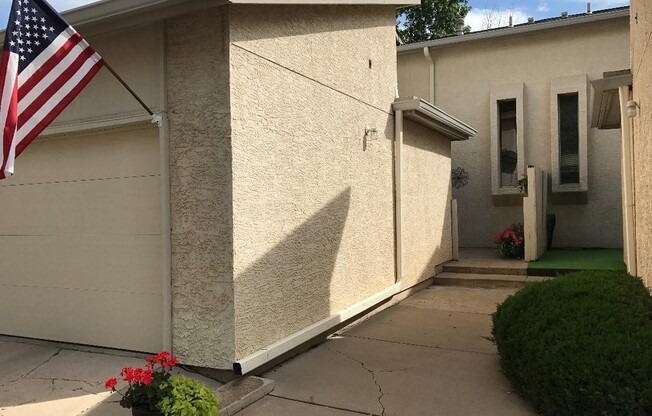 2 Bedroom Townhome with pool and fitness center