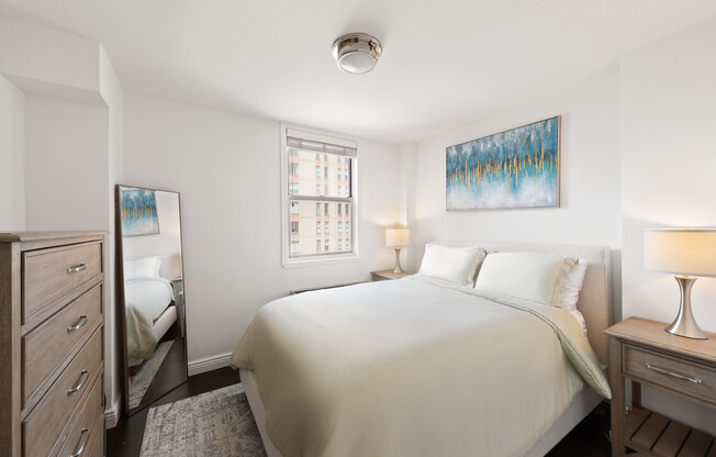 2 beds, 1 bath, $6,500, Unit 17D