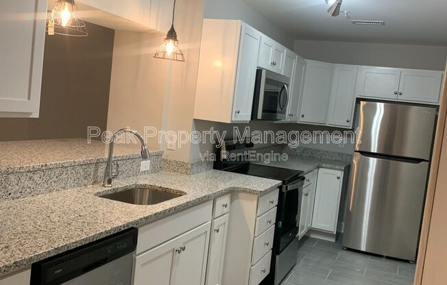 1 bed, 1 bath, 814 sqft, $1,195, Unit 11