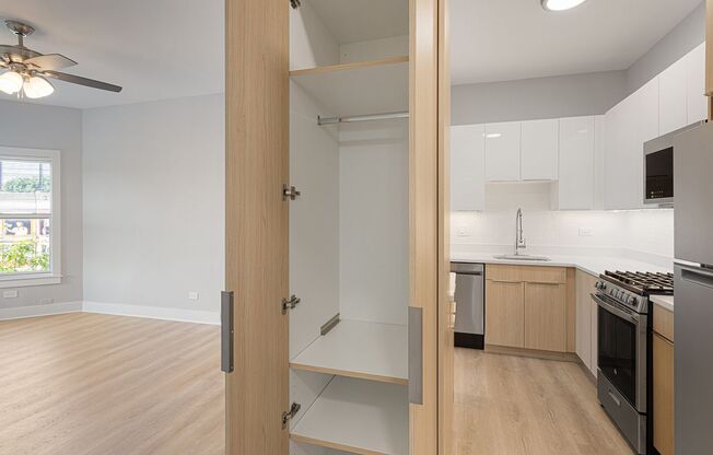 Studio, 1 bath, 268 sqft, $1,450, Unit 105