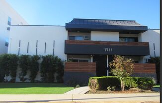 1711 Granville Ave.