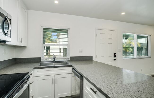 2275 Grand Ave