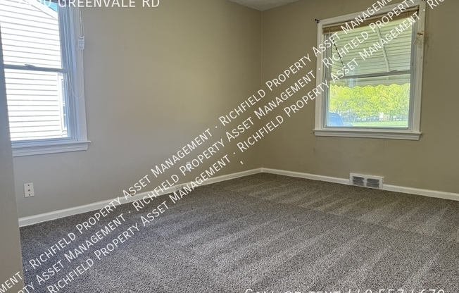 2450 GREENVALE RD