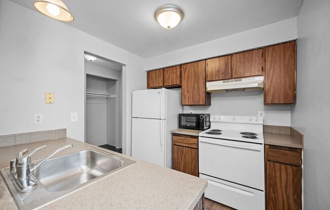 1 bed, 1 bath, 576 sqft, $995, Unit #23