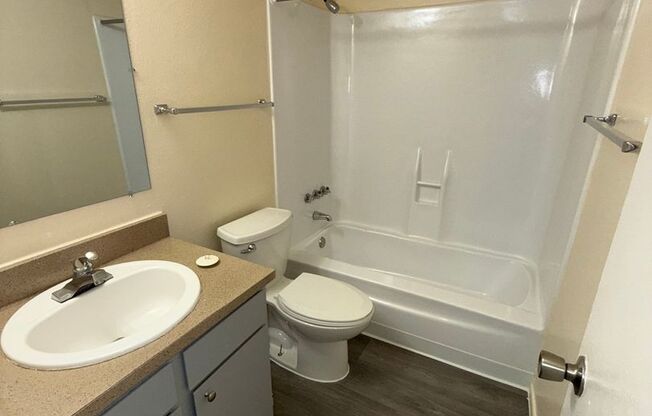 1 bed, 1 bath, 575 sqft, $944, Unit 305