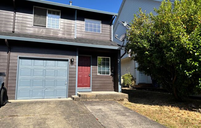 3 Bedroom 2.5 Bath Duplex in Beaverton!