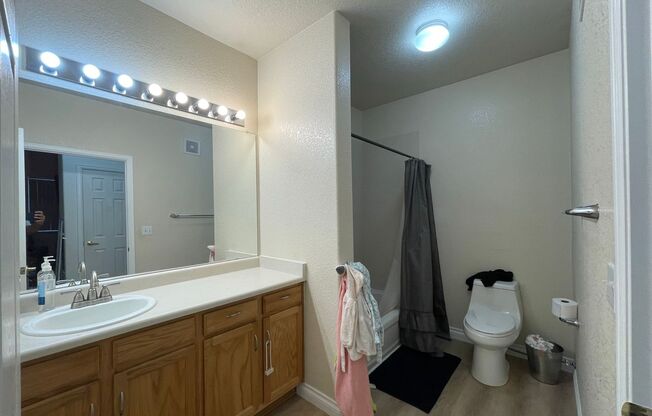 2 beds, 2 baths, $1,995