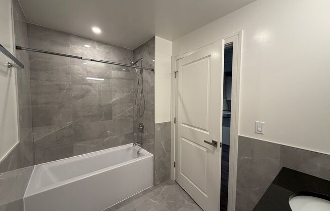 1 bed, 1 bath, 681 sqft, $2,475, Unit 952-504