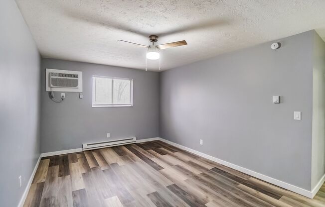 3 beds, 2 baths, 1,130 sqft, $1,875, Unit 5564-03