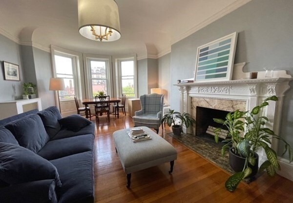 1 bed, 1 bath, 581 sqft, $3,500, Unit 5B