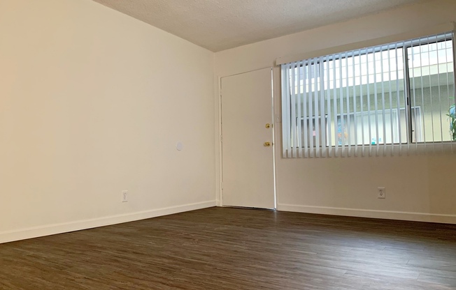 1 bed, 1 bath, 615 sqft, $1,775, Unit 22