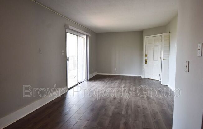 2456 B BRAGG BLVD