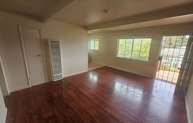 Charming & Spacious Upstairs 2-Bedroom Apartment Looking for a New Tenant!