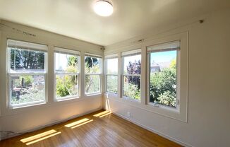 3024 Deakin Street