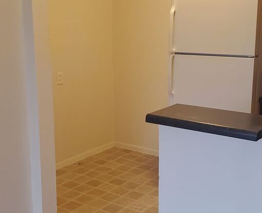 1 bed, 1 bath, 625 sqft, $760, Unit 9745G