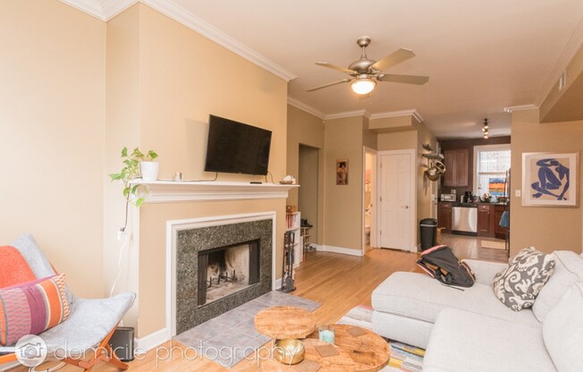 863 W Cornelia Ave 2