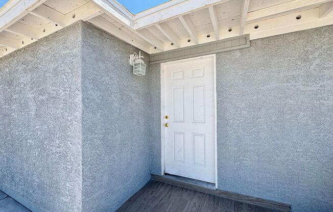 1724 Izabella Ave / Move-In Ready!! 5 Bed & 2 Bath Home w/ NO HOA!!