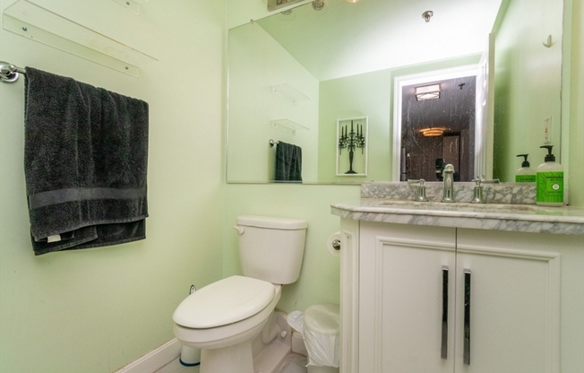 2 beds, 1.5 baths, 800 sqft, $3,250, Unit 516