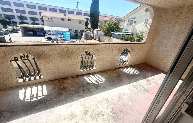 3 beds, 2.5 baths, 1,277 sqft, $2,800, Unit 5