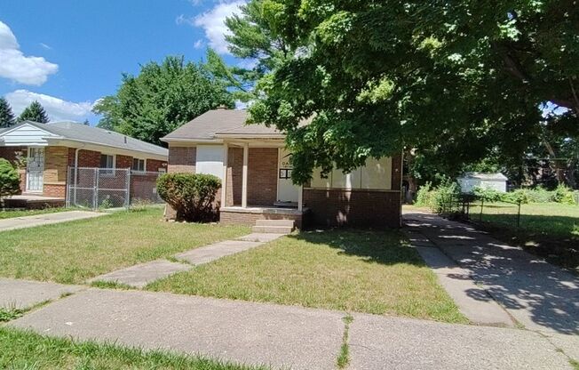 2 bedroom 1 Bath Brick Ranch - Now Available!
