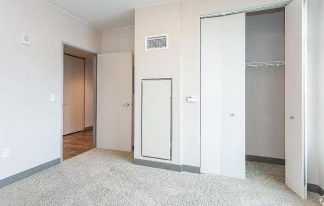 1 bed, 1 bath, 702 sqft, $1,580, Unit 604